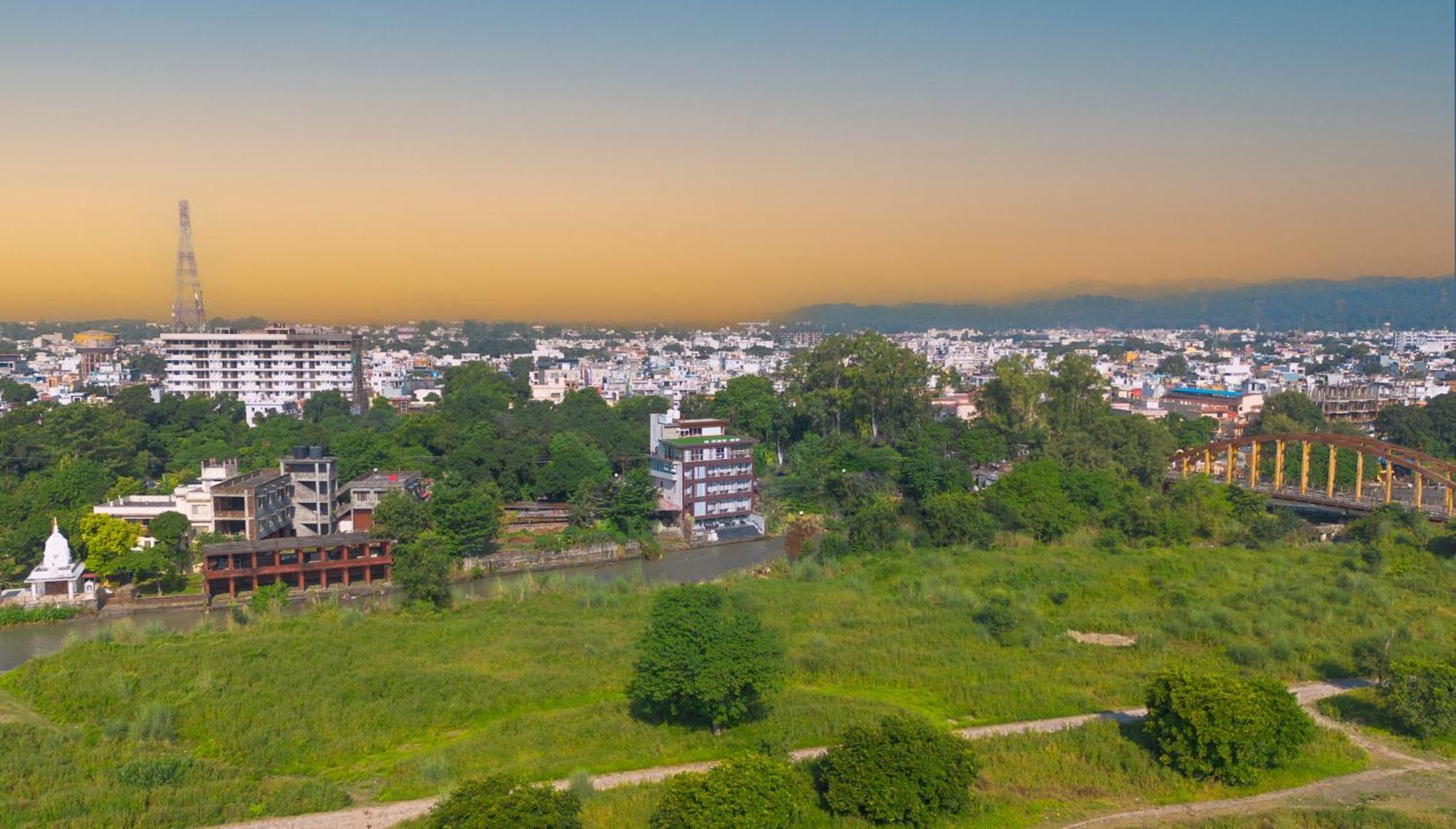Sukoon By The Ganges - A Riverside Retreat หริทวาร ภายนอก รูปภาพ